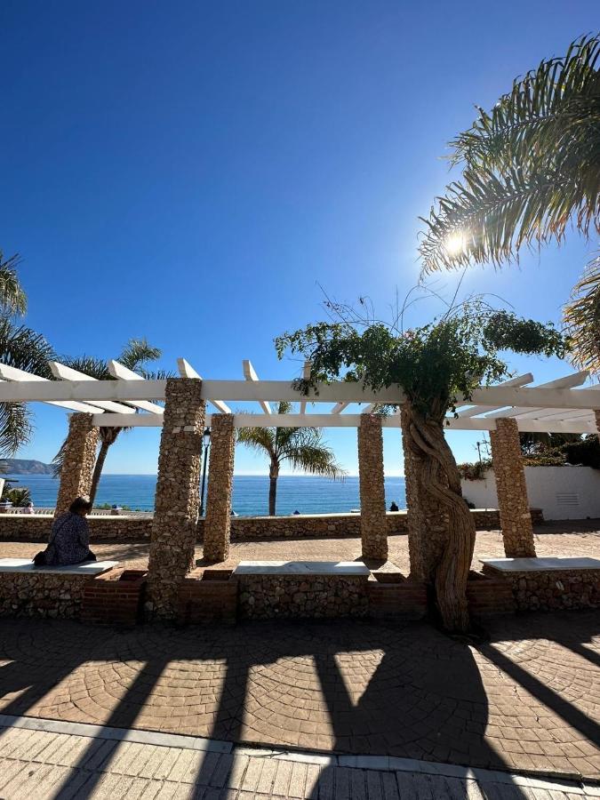 Tiyoweh Apartamento Nerja Exterior foto